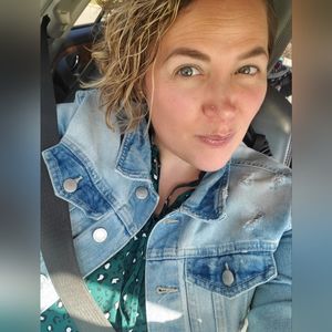 Meet your Posher, Alicia